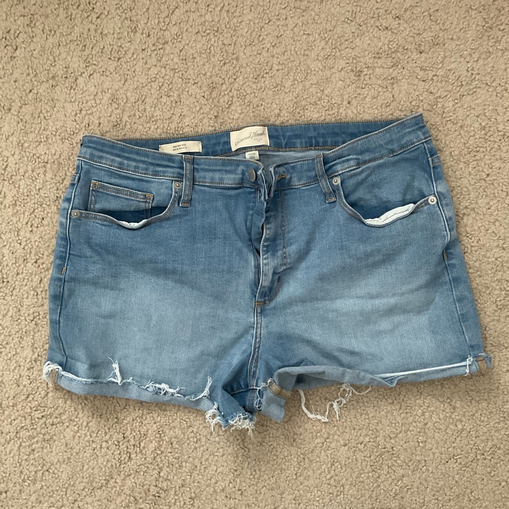 Universal Thread High Rise Midi Shorts, Size 16
